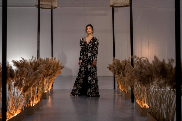 Discover the Enchanting Fragrance of British Autumn: Essential Notes to Elevate Your Scent Collection